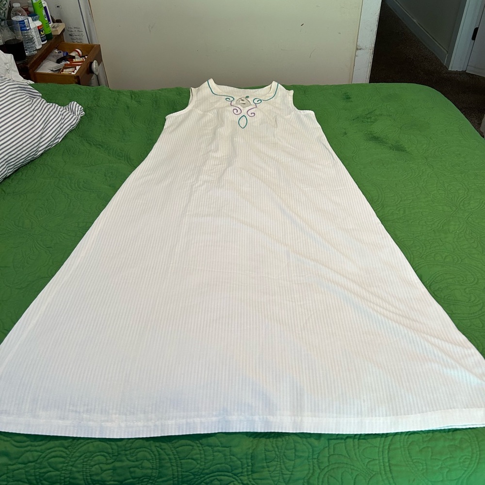 Anthropologie Cream Embroidered Sleeveless Chemise